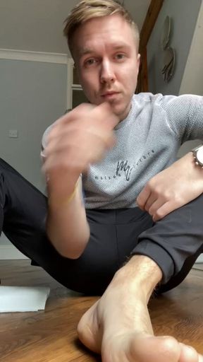 Spitty Feet