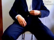 スーツを脱ぎながらセンズリした2011年の想い出