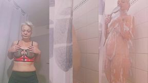 qui me rejoint sous la douche pour venir me