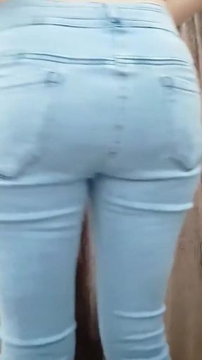 Hot Girl Showing the Big Boob and Pusssy Fingering