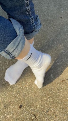 Gardening and Destroying My Nike Crew Socks From white to Dirty