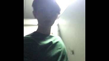 RISKY! JERKING OFF IN A PUBLIC TOILET (23cm) / Teen Boy / Cute Boy / Hidden