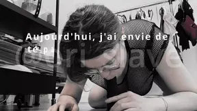 MILF onderdanig doet routine pijpen als onderdeel van BDSM ritueel