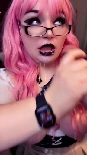 Wife Sucks off the Neighborhood Cuckold Fetish