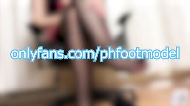 mini skirt and pantyhose for my lovers