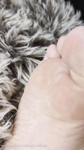 Dry Feet & Rough Fur Sensory Play