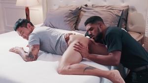 Noir Male - Ebony Travis Yukarin blowjob cum