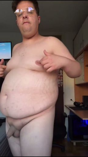 chub fag showing off