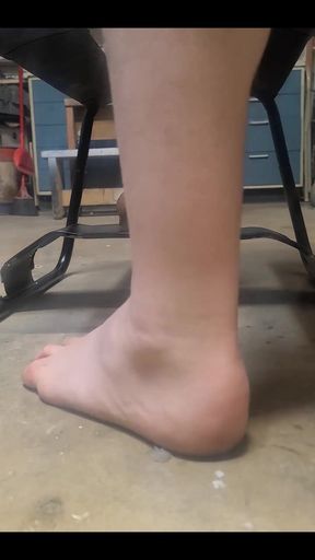 Big Hankeys Dildo on the Bouncy Sex Chair