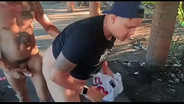 COROA E NOVINHO DEU PRO PIROKUDO DE 23cm NO MEIO DA PRA&Ccedil_A
