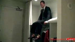 GentlemensCloset: Ripped Dudes With Foot Fetish And Big Cock Worship