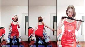 5 decembre : voici une danse de dominatrice avec robe en latex et fouet ! fouish...
