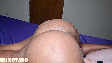 Fui apresentado a novata Thais gomes e fiz um sexo interracial com gozada na boca da gostosa