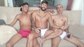 Surubao com os dotados que me arrombaram e deram leitinho quente