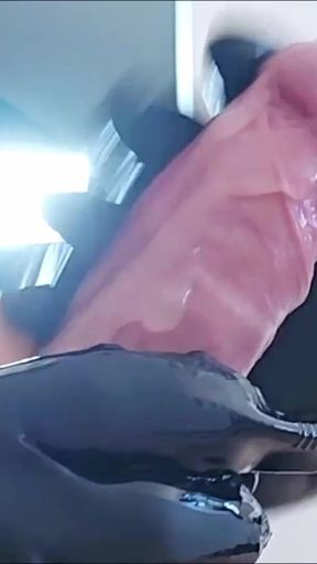 Perfect Handjob Zoom Max