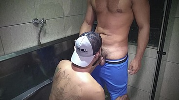 Petrick Garcia fodendo gostoso no banheiro com um desconhecido