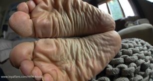 Cannot Resist Mature Feet, 1st - LaCreme