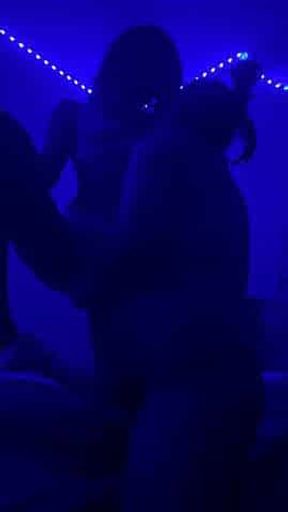 Sexo sin corte blue room pt 1 de 5