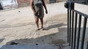 Mis vecinos ni se imaginan que estoy grabando un video porno casero