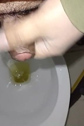 Pissing Video