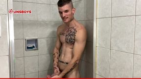 carmona e flagrado em momentos intimos no banho - video completo