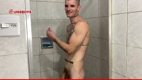 carmona e flagrado em momentos intimos no banho - video completo