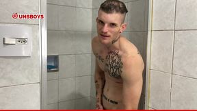 carmona e flagrado em momentos intimos no banho - video completo