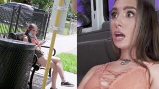 Bailey Base krijgt een ruwe anale pounding na een hete pijpbeurt