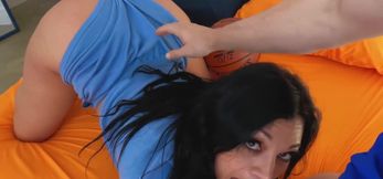 Mona Azar’s Blowjob Turns Into Fucking