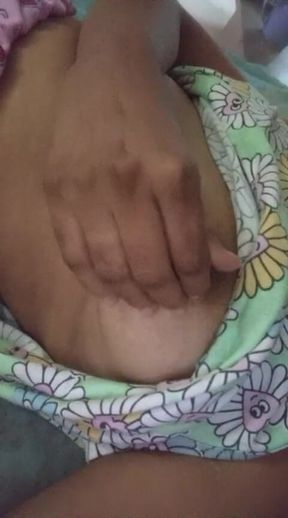 18+ College Girl First Time Musterbate with Her Bigboobs and Wet Sri Lankan Local