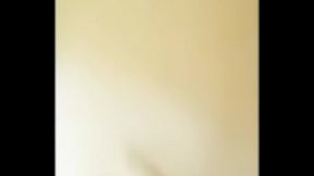 Bajo falda upskirt sin braga