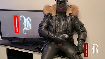 KOMM MACH DEIN ARSCH AUF