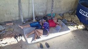 comendo a filha da puta da sapatao dando o cu no terraco