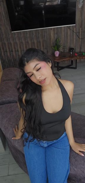 I like the way you're looking at me makes me want to get closer