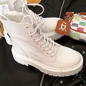 Steve Madden brand new white boots cum