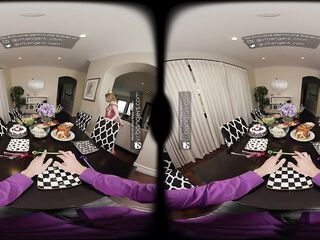 VR Bangers Stepmom Train Stepdaughter How to Screw in VR Porn