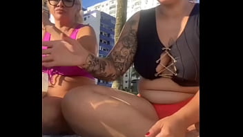 Estamos sozinha na praia curtindo, Bem Soltinha querendo aprontar sem o marido saber