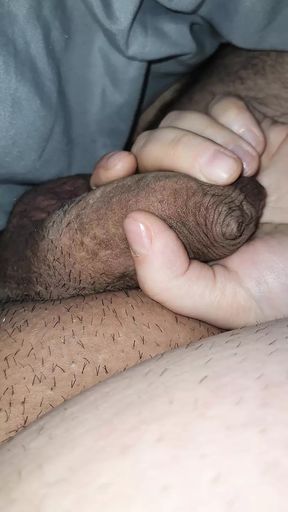Beautiful cock slip on step mom hand in bed