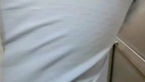 हवसी भाई छोटी बहन को घोड़ी बनाकर उसके ऊपर चढ़ गया और खूब चुदाई किया