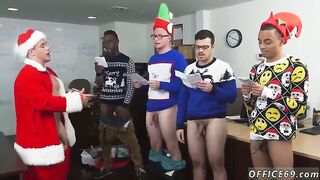 A Homo-bear gags on a hot, bisexualholiday hook and takes it deep in the throat