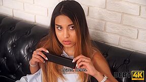 Captivating Roxy Lips At Shaved Porn