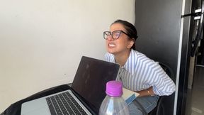 I Peeed My Pants During the Job Interview (EXTREME PEE)