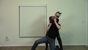 Catwoman Plays Role of Assassin and Takes Out Four Goons of a Syndicate by Snapping Necks