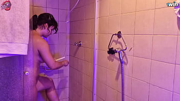 Latina slut gets her pussy shaved for black cock