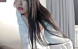 Shy cuteie18 may 20 2024 webcam 2