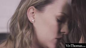 ”Mesmerizing blonde & mesmerizing brunette have sexy make-up sex”