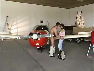 Brunette learns to fly
