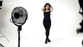 Fabulous and lean white teen model undresses on the photosession stage