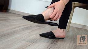 (643) Shoe Collection: Pointed-Toe Sequin Flat Mules - Dame Olga (4K)