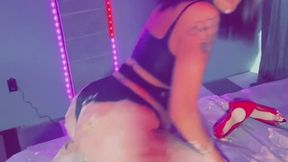Smashing my fat ass into birthday cake
